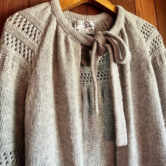 Elegant Cream Knit Sweater 100% wool Cozy cabin cottage cardigan heather grey - Picture 3 of 6